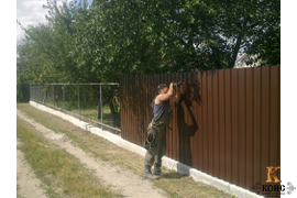 Строительство забора из профлиста