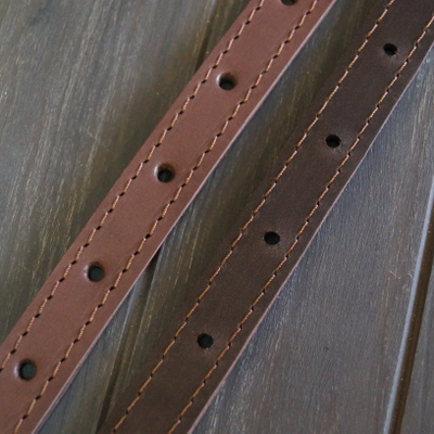 Путлища кожаные(пара) с капроновой лентой внутри, длина 145 см, ширина 2.5 см, коричневый.