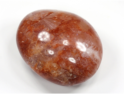 Кварц с гематитом, галтовка крупная, Бразилия (53*46*29 мм, 101 г) №27113