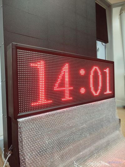 Уличные часы-[88:88]-t-370х1010мм (красный)