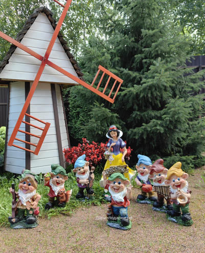 Гном с гитарой 43*22см   1,8кг   полистоун Россия 2390/091036-3*