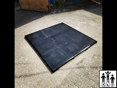 Помост для гиревого спорта резиновый 1,5 х 1,5 х 0.02м DNN