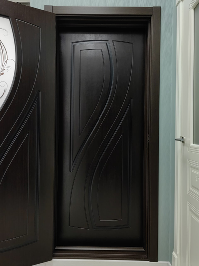 CORDONDOOR/ ЛАУРА/ ШПОН FINE-LINE/ ВЕНГЕ/ ПОЛОТНО ГЛУХОЕ