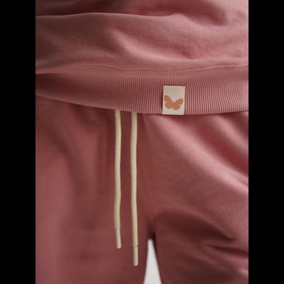 ЖЕНСКИЙ КОСТЮМ "ДАРИ" РОЗОВЫЙ