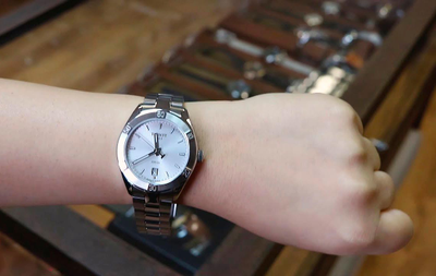 Швейцарские часы Tissot T101.910.11.031.00