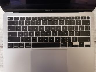 Гравировка на Macbook Air, Pro