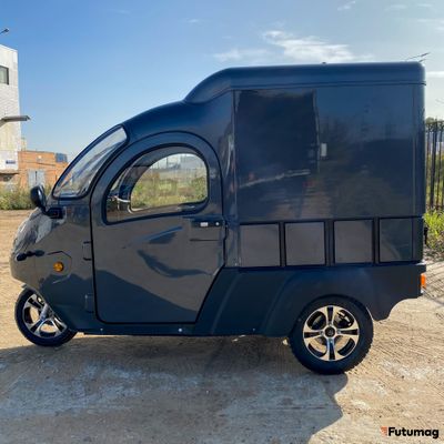 Трицикл грузовой GreenCamel Тендер E1200 (72V 2500W 52Ah) кабина, BOX, понижающая Тесла