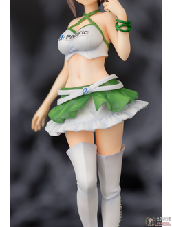Фигурка 1/8 Махо Нисидзуми (Nishizumi Maho Pacific Racing Team Ver.)