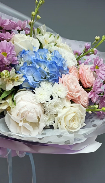 Букет с гортензией "Северное сияние"