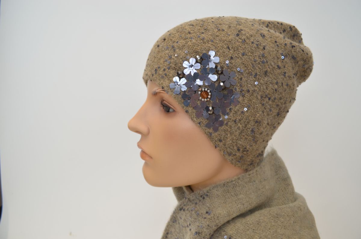 Женские шапки зима 2026 Италия Vizio