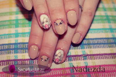 Слайдер-дизайн 087 - Мэрилин Монро и Одри Хепбёрн с жвачкой