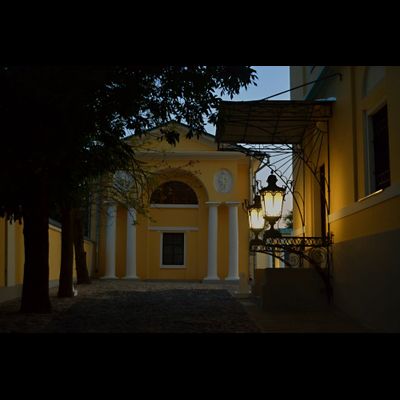 ЭКСКУРСИЯ «ВЕЧЕР В СТАРОМ ГОРОДЕ. ТЁМНЫЕ ИСТОРИИ СРЕДИ КУПЕЧЕСКИХ ДОМОВ» С КРИСТИНОЙ.