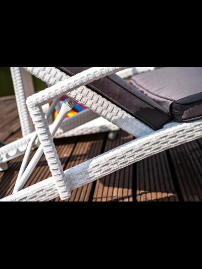 Плетеный шезлонг Milano белый