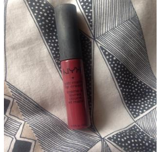 Стойкая жидкая матовая помада NYX Soft Matte Lip Cream 25 Budapest (Будапешт)