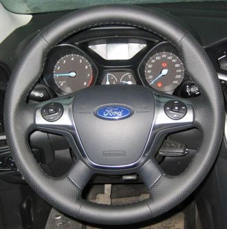 Кожаная накладка на руль Ford Focus III (C346) (2011-2015), черная
