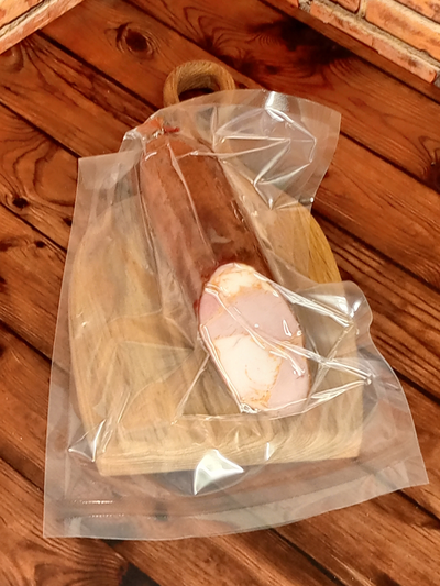 Колбаса из индейки с копчёной паприкой