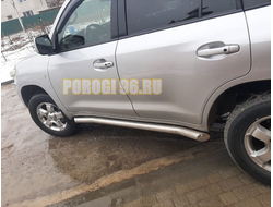 Защита штатного порога d76 для Toyota Land Cruiser 200 (2007-2012)