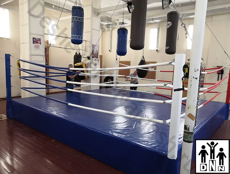 Монтаж ринга на помосте