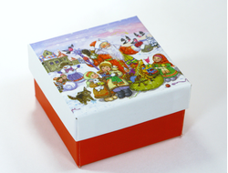 Новогодний футляр картонный без ленты (Дед Мороз и детвора) 60*60*35 мм №14811