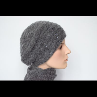 Темно - серый вязаный женский берет полосами Vizio Италия 8067 B