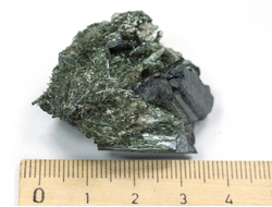 Эгирин зеленый, Россия, Мурманская обл., Ловозерский район (35*31*21 мм, 25 г) №26514