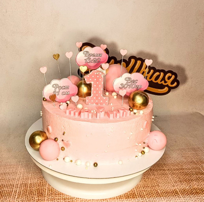 Оформление торта шоколадными шарами