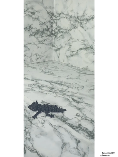 Дракон с рогами подвижной