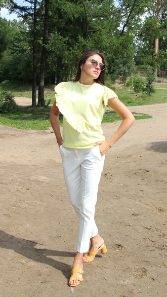 Футболка с воланами