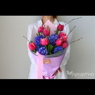 Букет цветов на 8 марта № 703