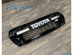 Решетка радиатора Toyota Land Cruiser 200 2007-2015 LED с подсветкой в стиле 300 GR Sport