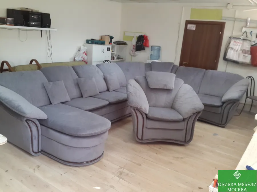 Перетяжка дивана титаник
https://obivka-mebeli-moskva.ru/services/italyanskaya-mebel-obivka