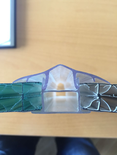 пример соединения соединительным профилем для поликарбонат