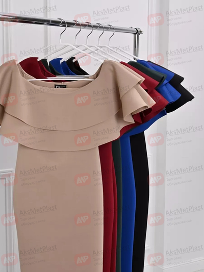 AM445W Вешалка металлическая прорезиненная с перекладиной и крючками цвет: белый