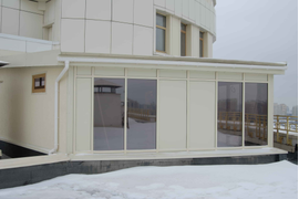 Веранда на крыше многоквартирного дома