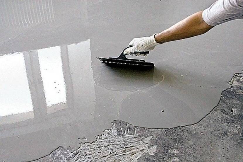 Самовыравнивающийся состав