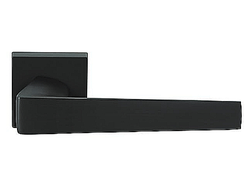 Ручка на квадратной розетке, L040 120BL черная