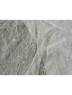 Кружево шантильи с пайеткой КРЕМОВЫЙ арт 3872