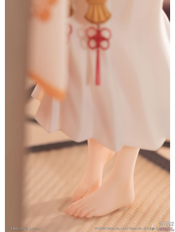Фигурка 1/7 Куваками Кахо (Kuwakami Kaho Memorial Lobby Ver.)