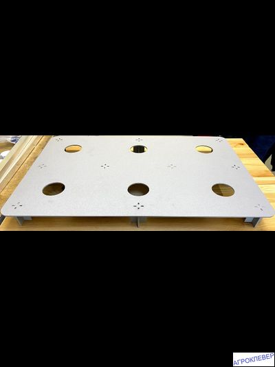 Салатная решётка 62х41 6 отв. д.55