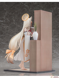 Фигурка 1/7 Куваками Кахо (Kuwakami Kaho Memorial Lobby Ver.)