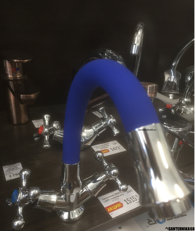 Гибкий излив цветной силиконовый с латунными гайками Frap 31см F7260 чёрный F7261 зеленый F7263 синий F7266 белый F7267 серый F7268 красный