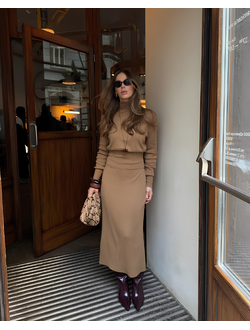 Костюм из вискозного трикотажа с юбкой (кэмел)