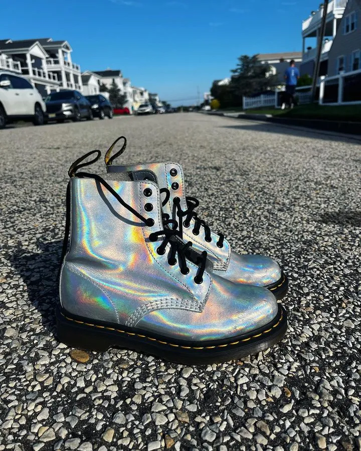 Ботинки Dr. Martens 1460 Purple Rainbow Ray, классические хамелеоны.