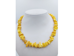 Лечебные бусы из необработанного белого янтаря 01164