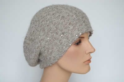 Бежевый вязаный берет с пайетками Визио Италия