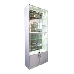 Стильная витрина с каркасом из ЛДСП и стеклянными дверями