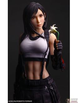 Фигурка Тифа Локхарт (Tifa Lockhart Play Arts Shin)