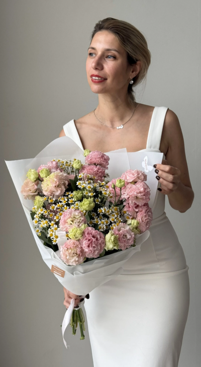 БУКЕТ ЦВЕТОВ НА ВКУС ФЛОРИСТА 11000р.