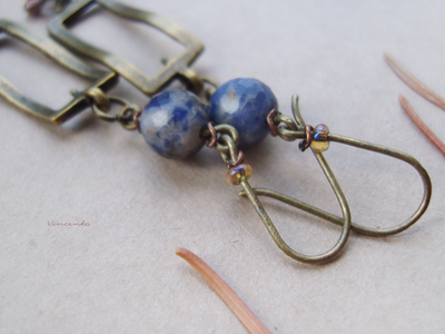 "Чай с небесными сферами", бохо-серьги с содалитом