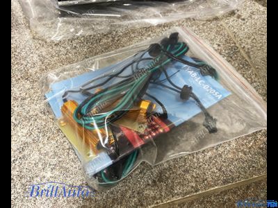 Cтопы Toyota Land Cruiser 200 07-15 в стиле 21 года LED (красные с темным низом)